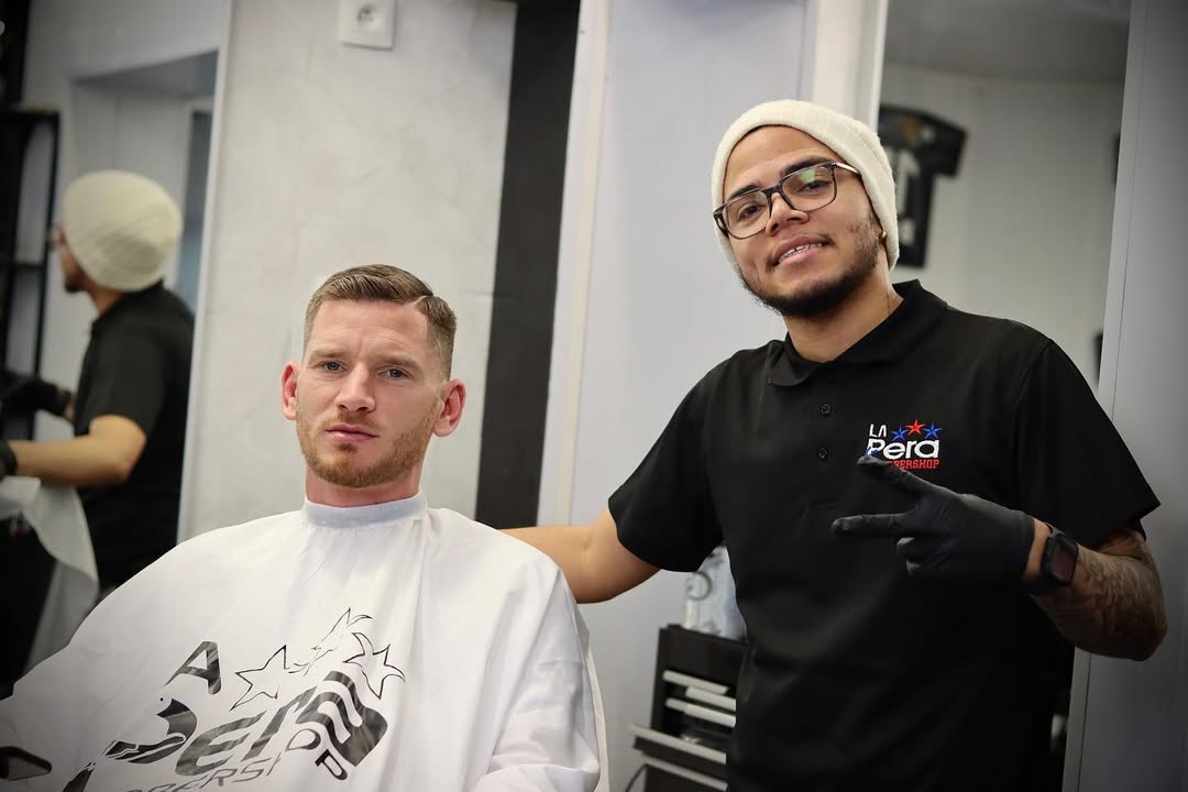 La Pera Barbershop interior
